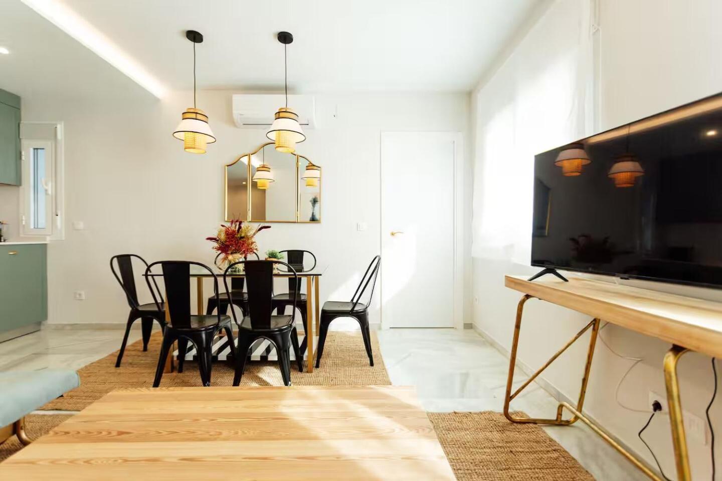 Reformed And Comfy- 2Bd 2Bth- Arenal Appartement Sevilla Buitenkant foto