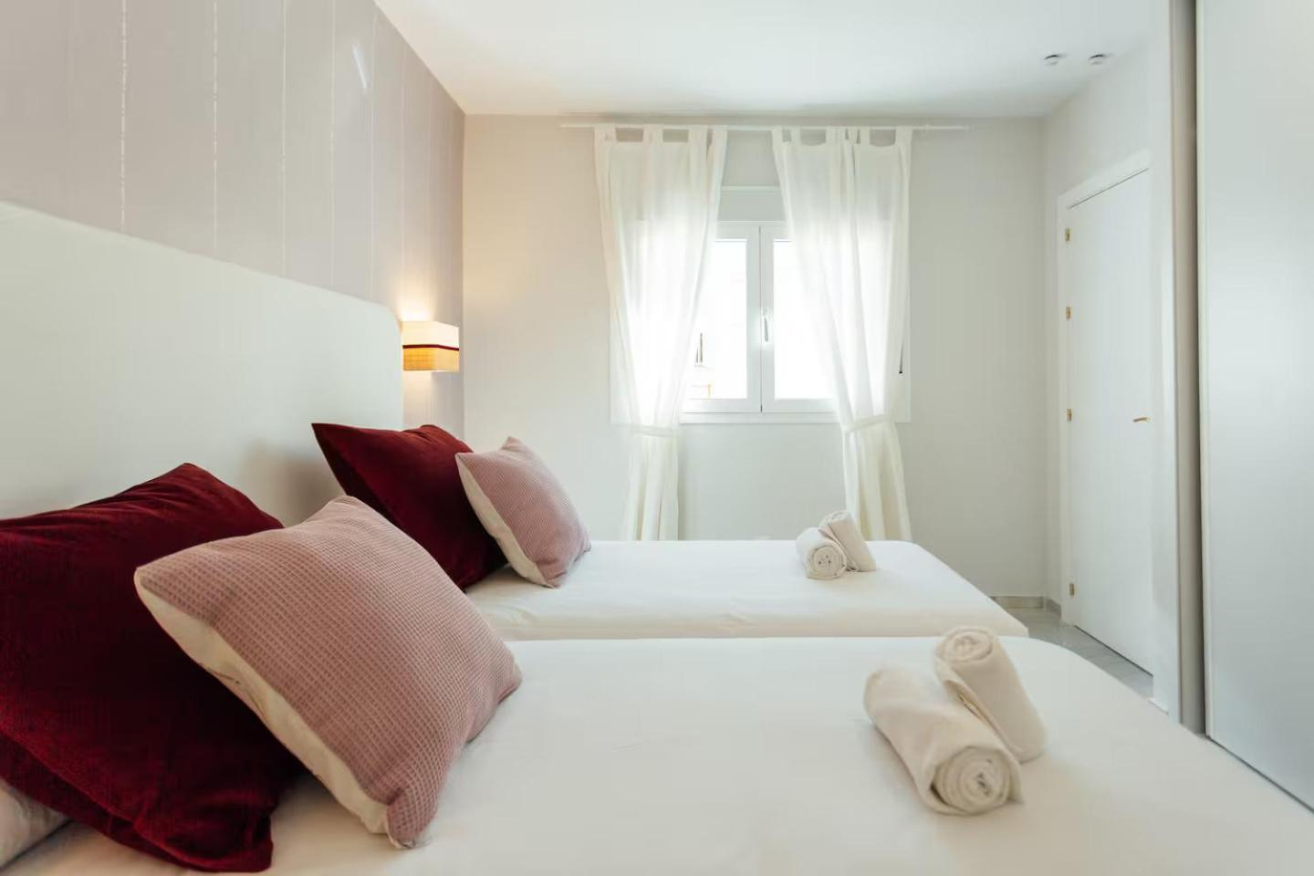 Reformed And Comfy- 2Bd 2Bth- Arenal Appartement Sevilla Buitenkant foto