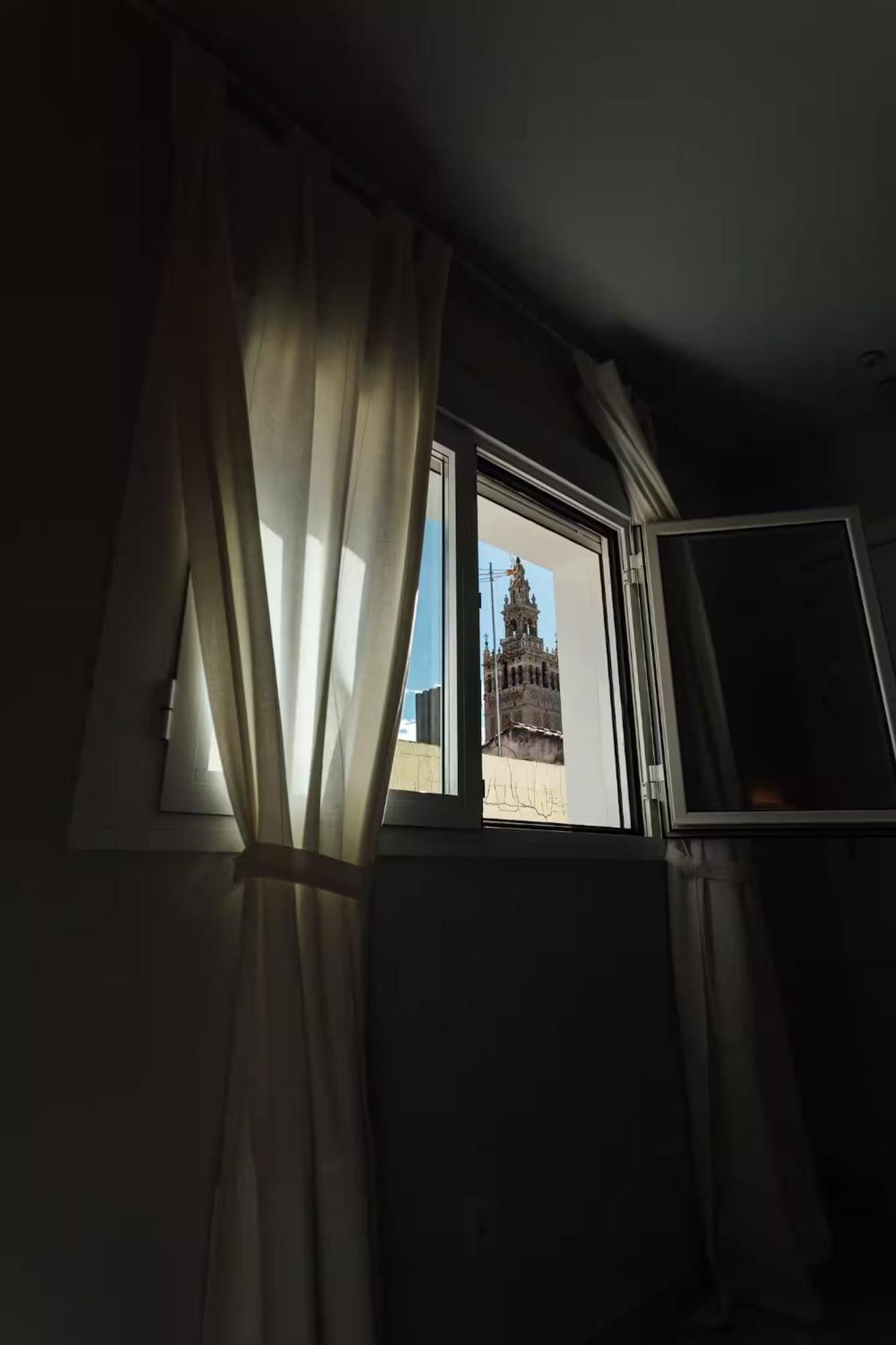 Reformed And Comfy- 2Bd 2Bth- Arenal Appartement Sevilla Buitenkant foto
