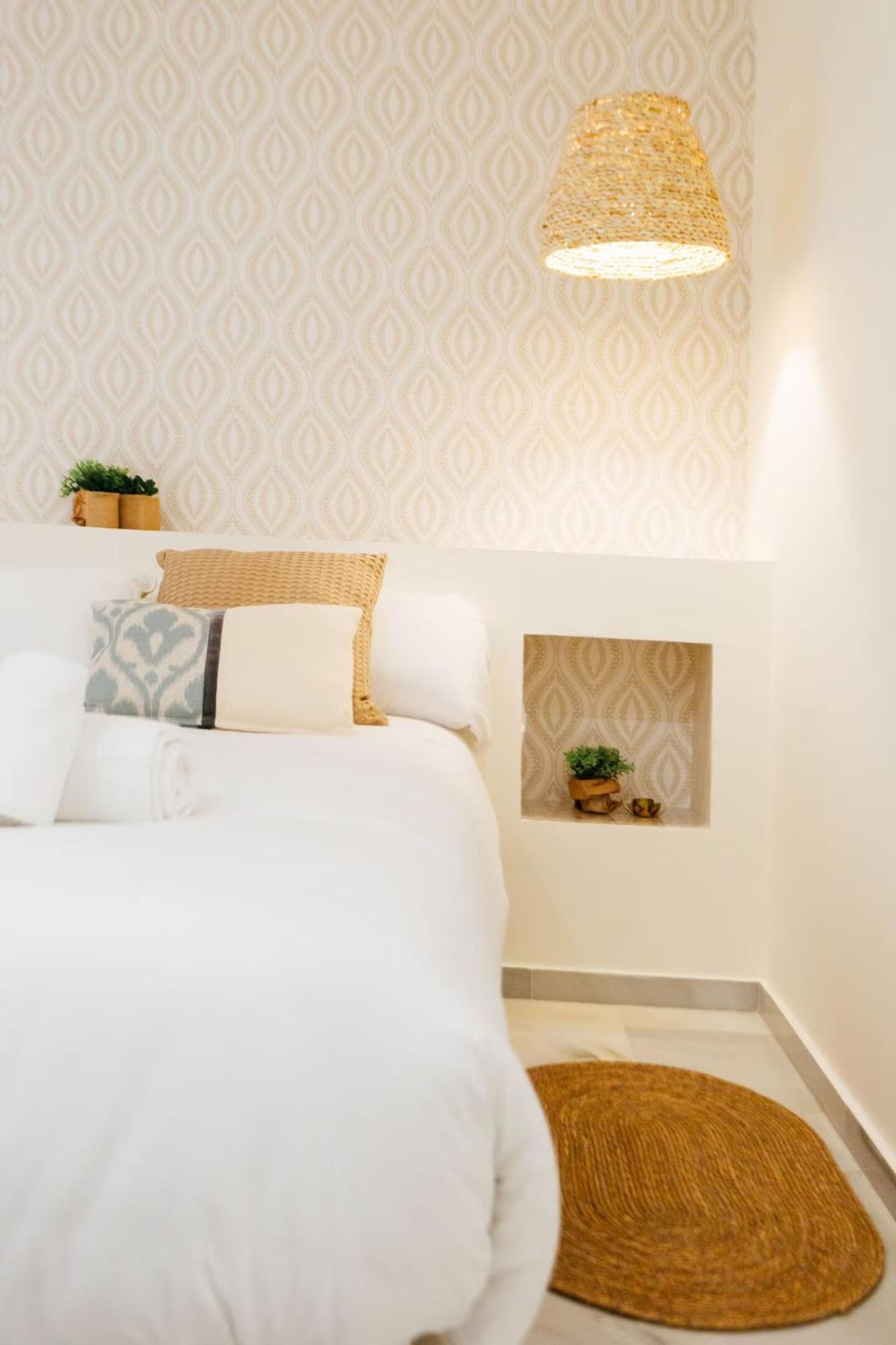 Reformed And Comfy- 2Bd 2Bth- Arenal Appartement Sevilla Buitenkant foto