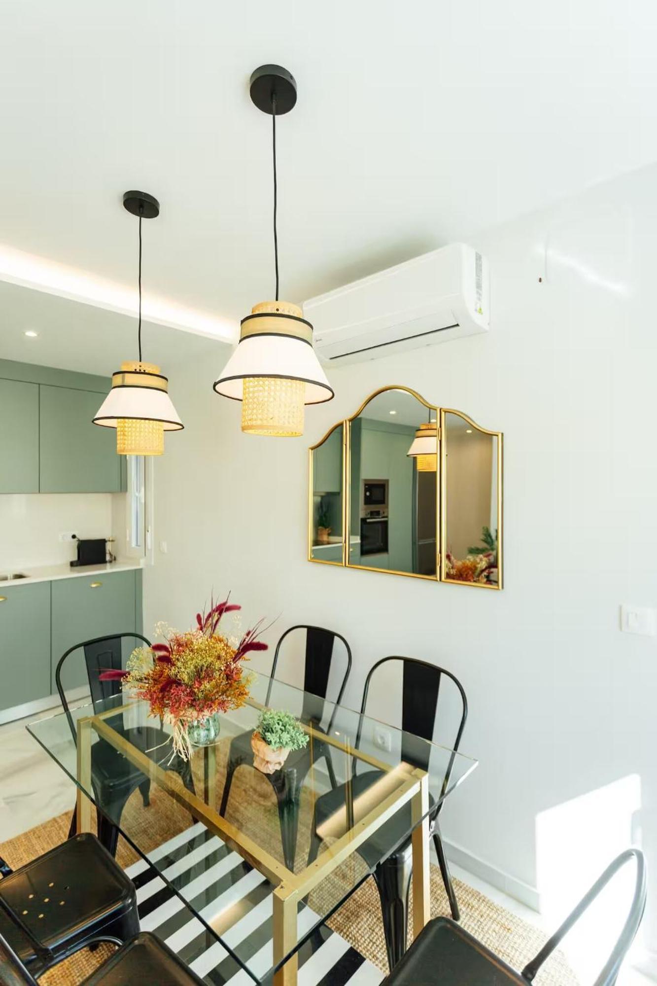 Reformed And Comfy- 2Bd 2Bth- Arenal Appartement Sevilla Buitenkant foto