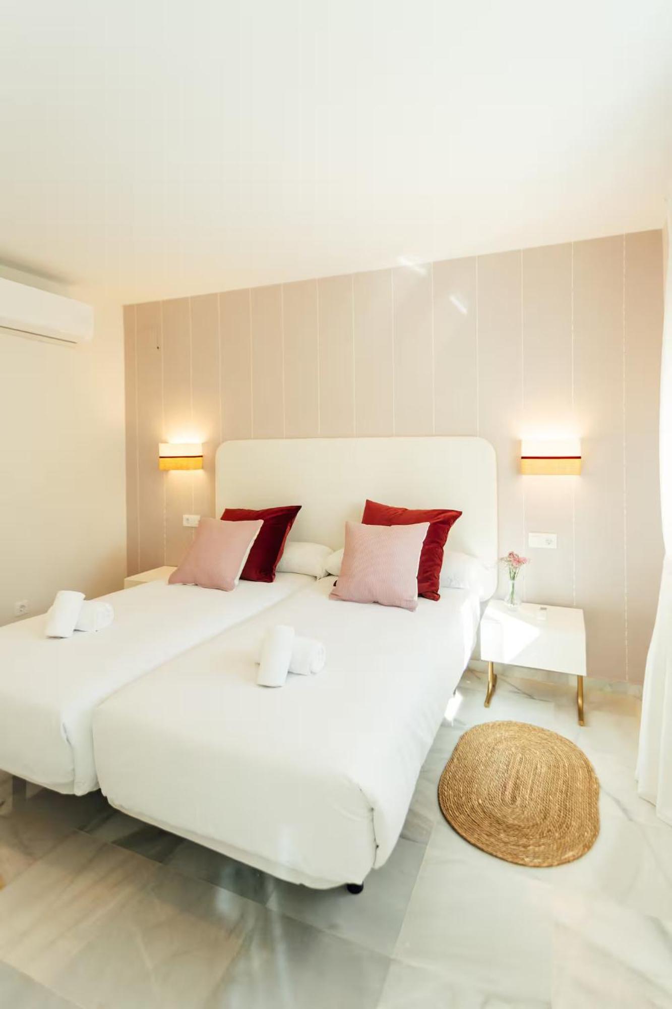 Reformed And Comfy- 2Bd 2Bth- Arenal Appartement Sevilla Buitenkant foto